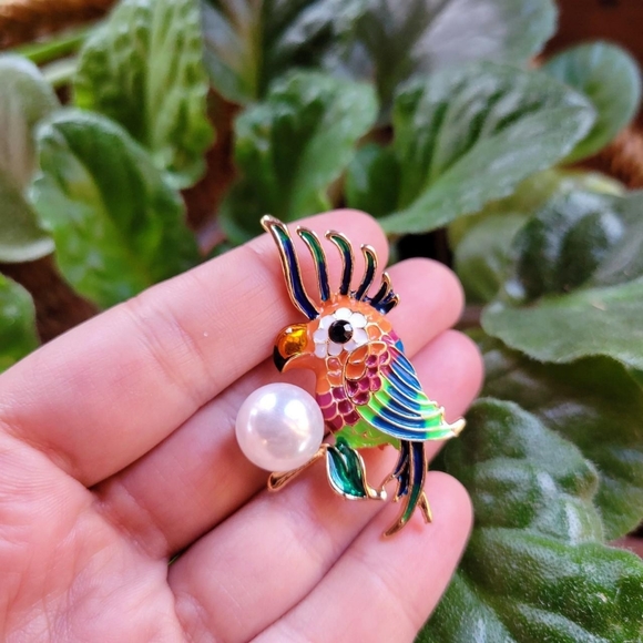 New Parrot Brooch Pin - Picture 2 of 4